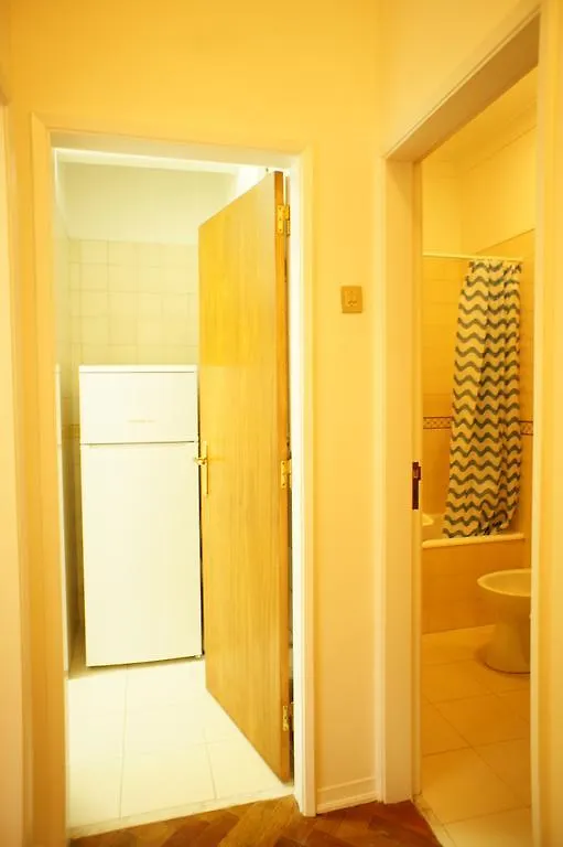Apartment Ferreira Borges Lisbona